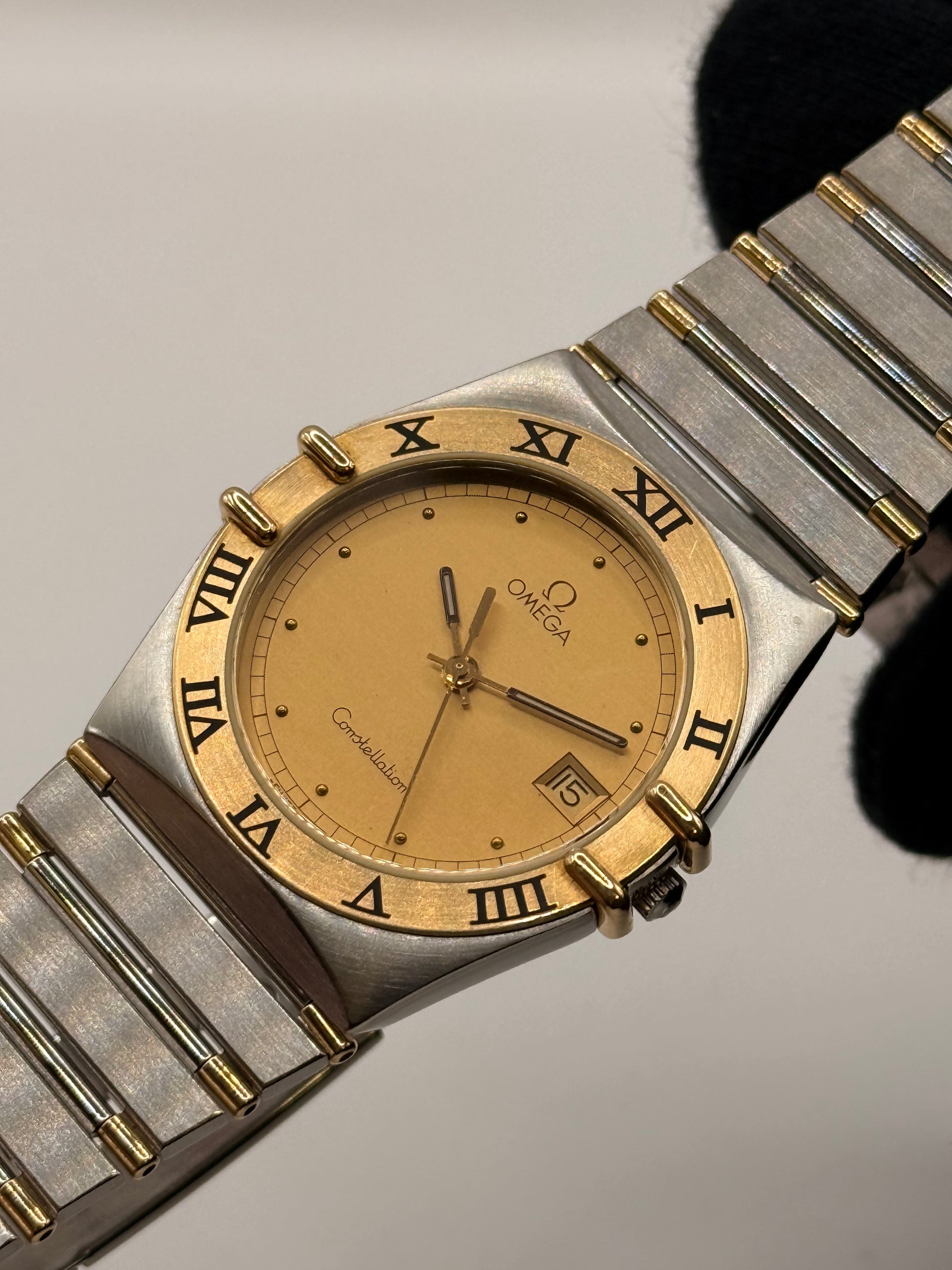 Omega Constellation 36mm montre de luxe vue 3