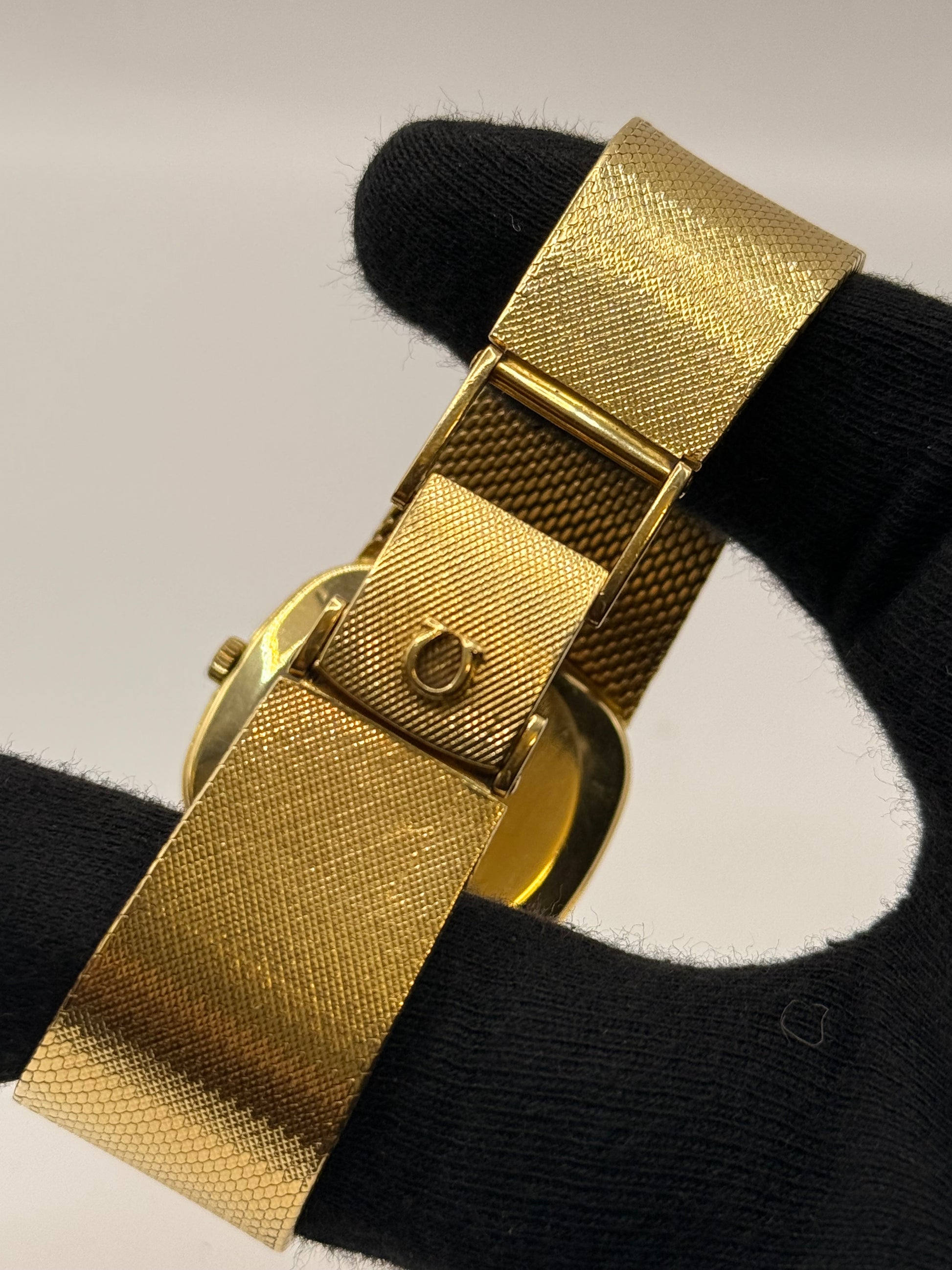Omega De Ville  32mm montre de luxe vue 5