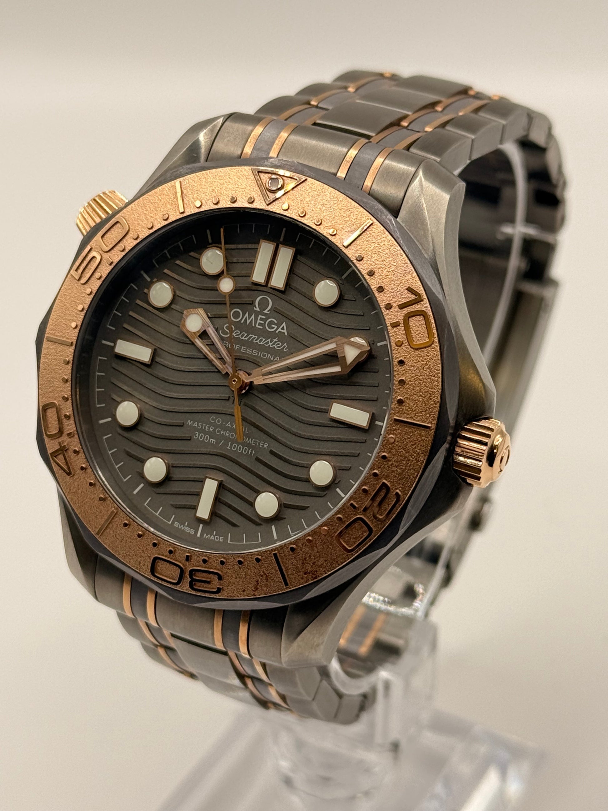 Omega Seamaster 210.60.42.20.99.001 2023 42mm montre de luxe vue 2