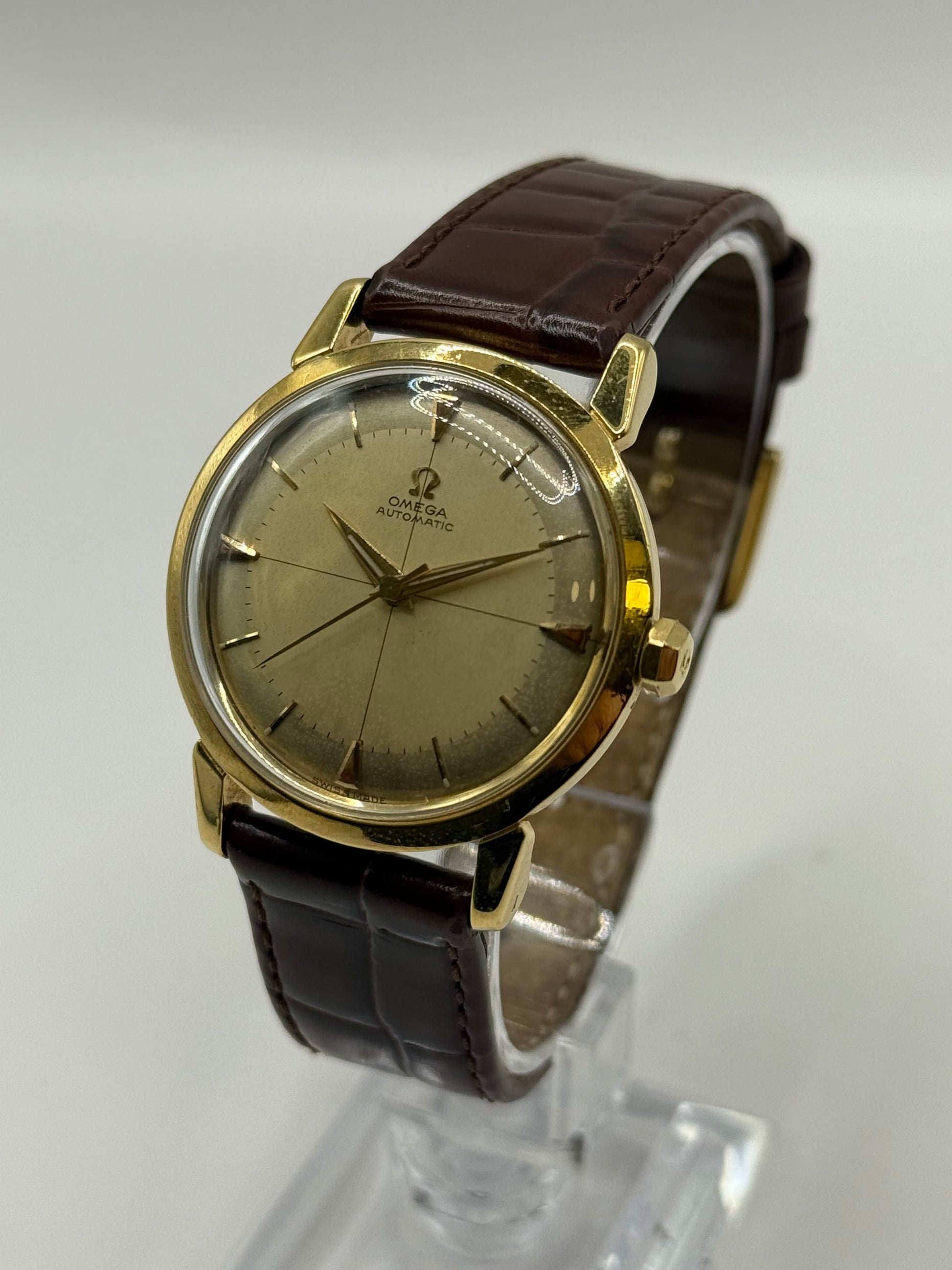 Omega Automatic  34mm montre de luxe vue 2