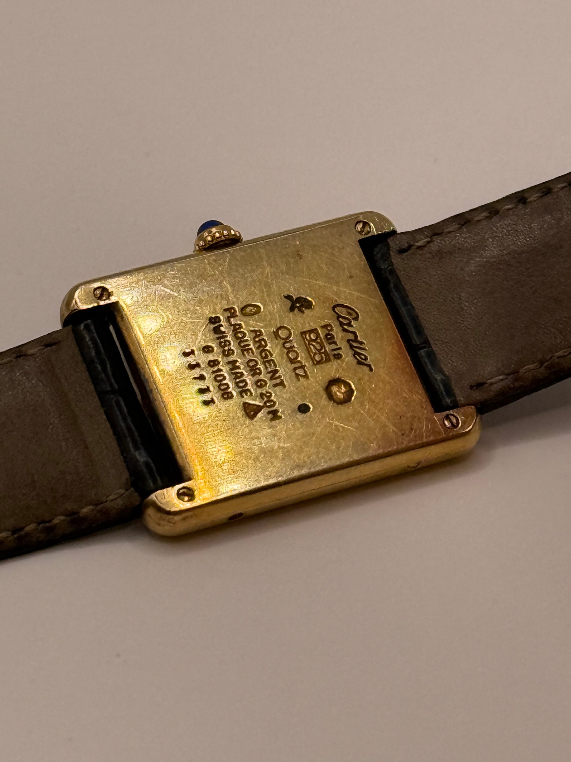 Cartier Tank Must 1985 montre de luxe vue 4