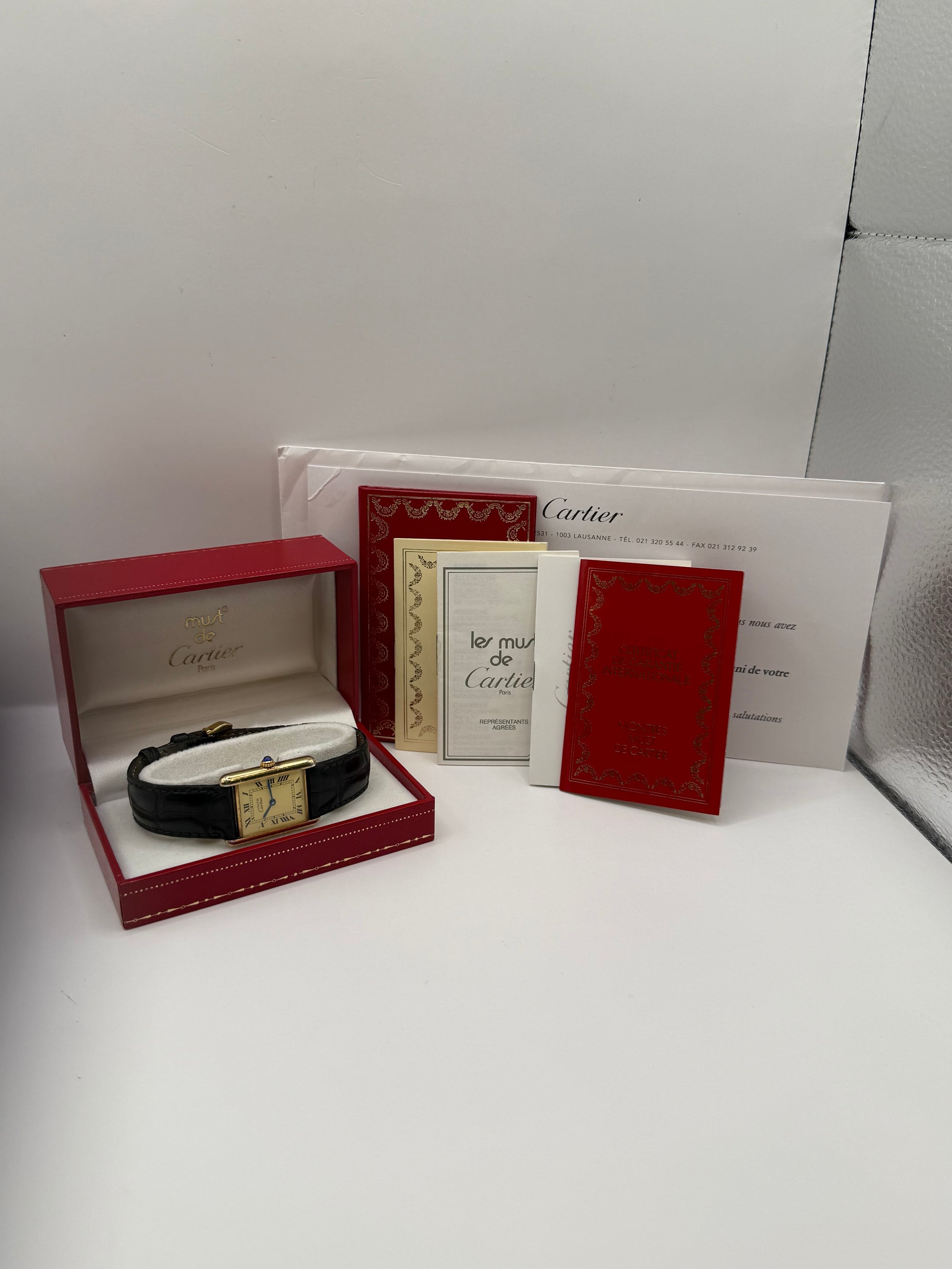 Cartier Tank Must 1985 montre de luxe vue 5