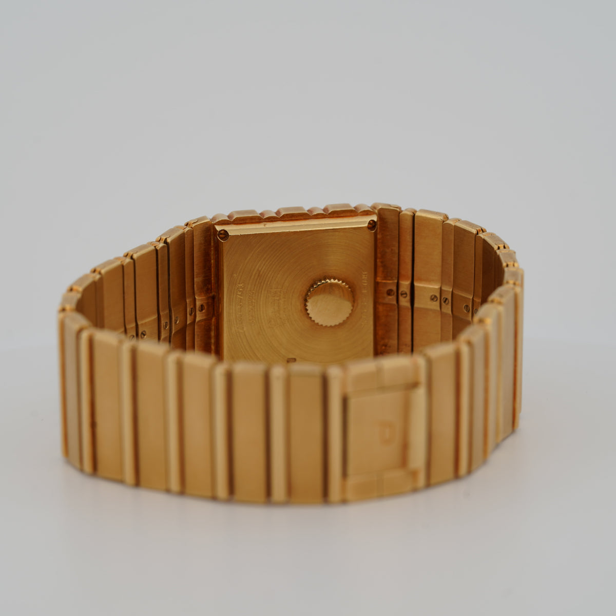 Piaget Polo tout en or jaune 18k 7131 montre de luxe vue 4