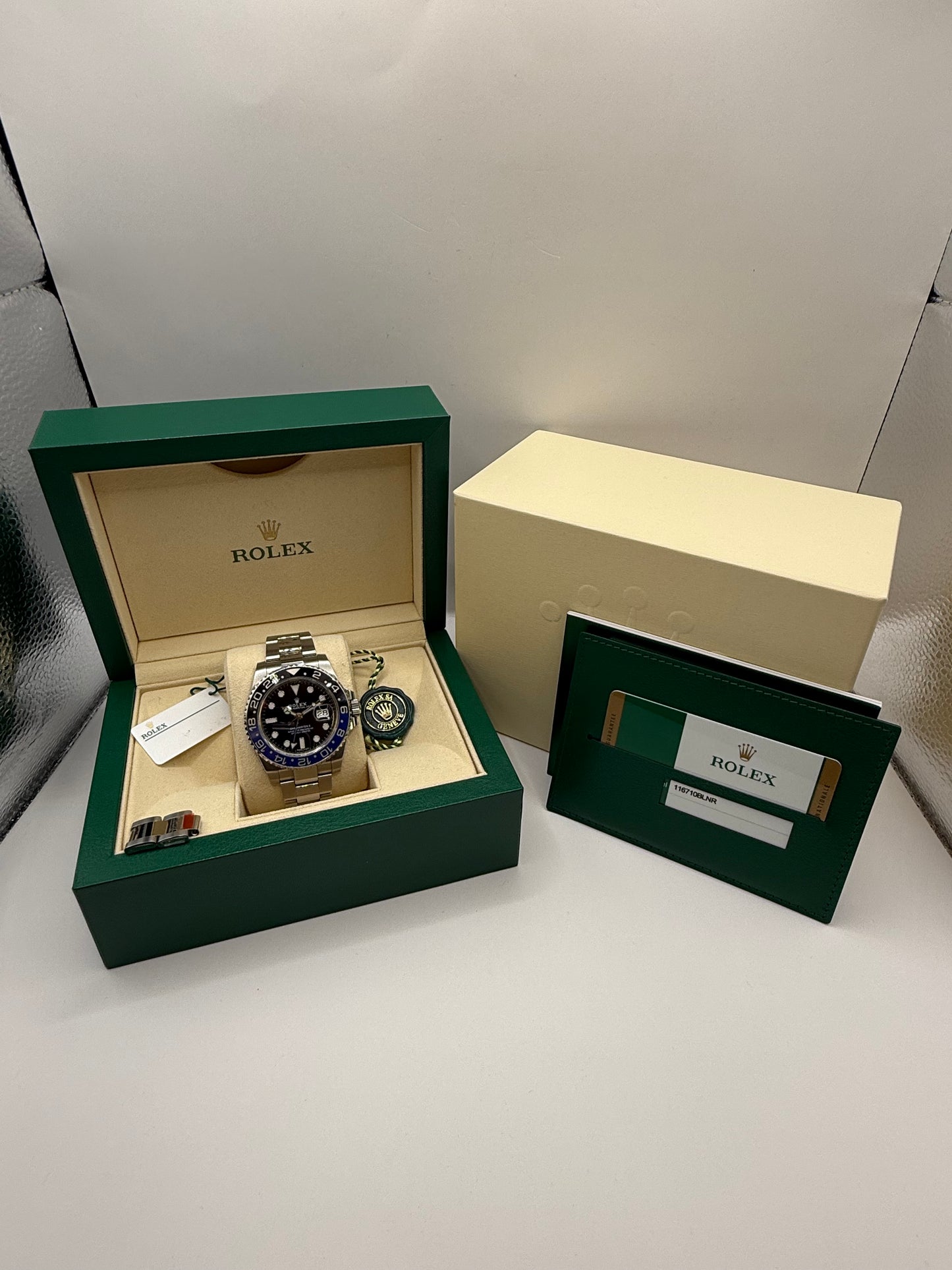 Rolex GMT Master 2 116710BLNR 2017 40mm montre de luxe vue 6