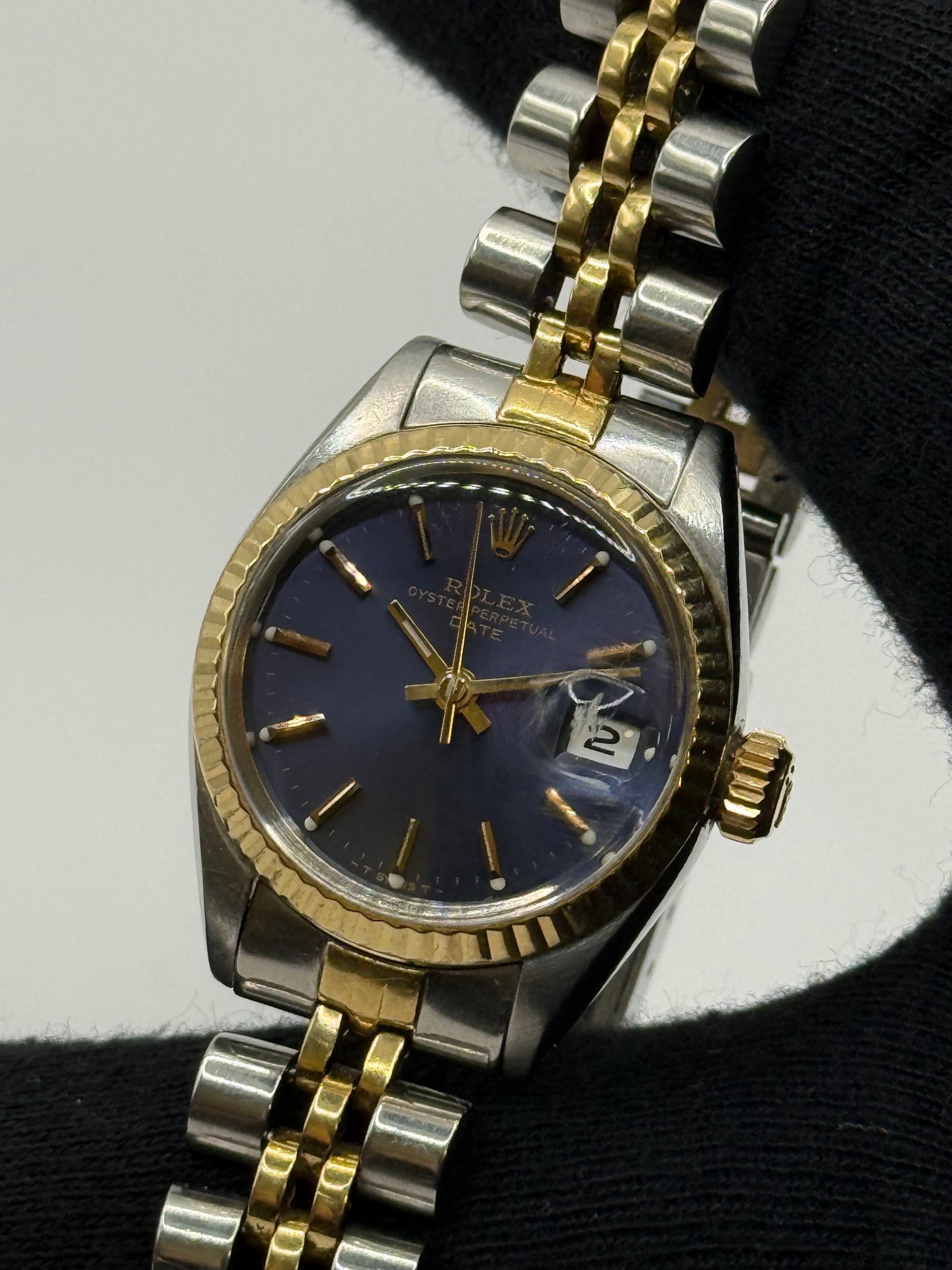 Rolex oyster 6917 1974 26mm montre de luxe vue 3