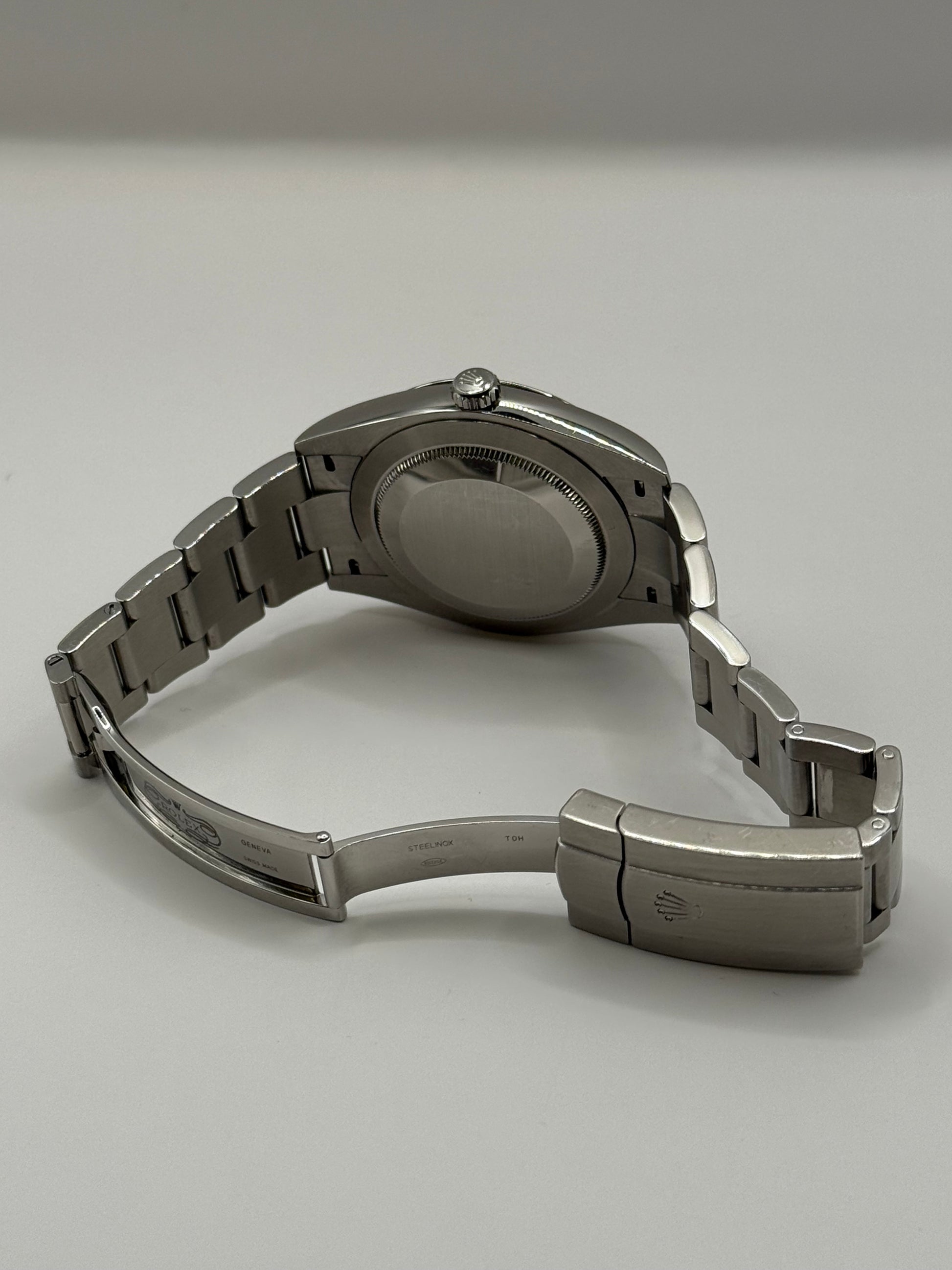 Rolex Oyster Perpetual  124300 2020 41mm montre de luxe vue 3