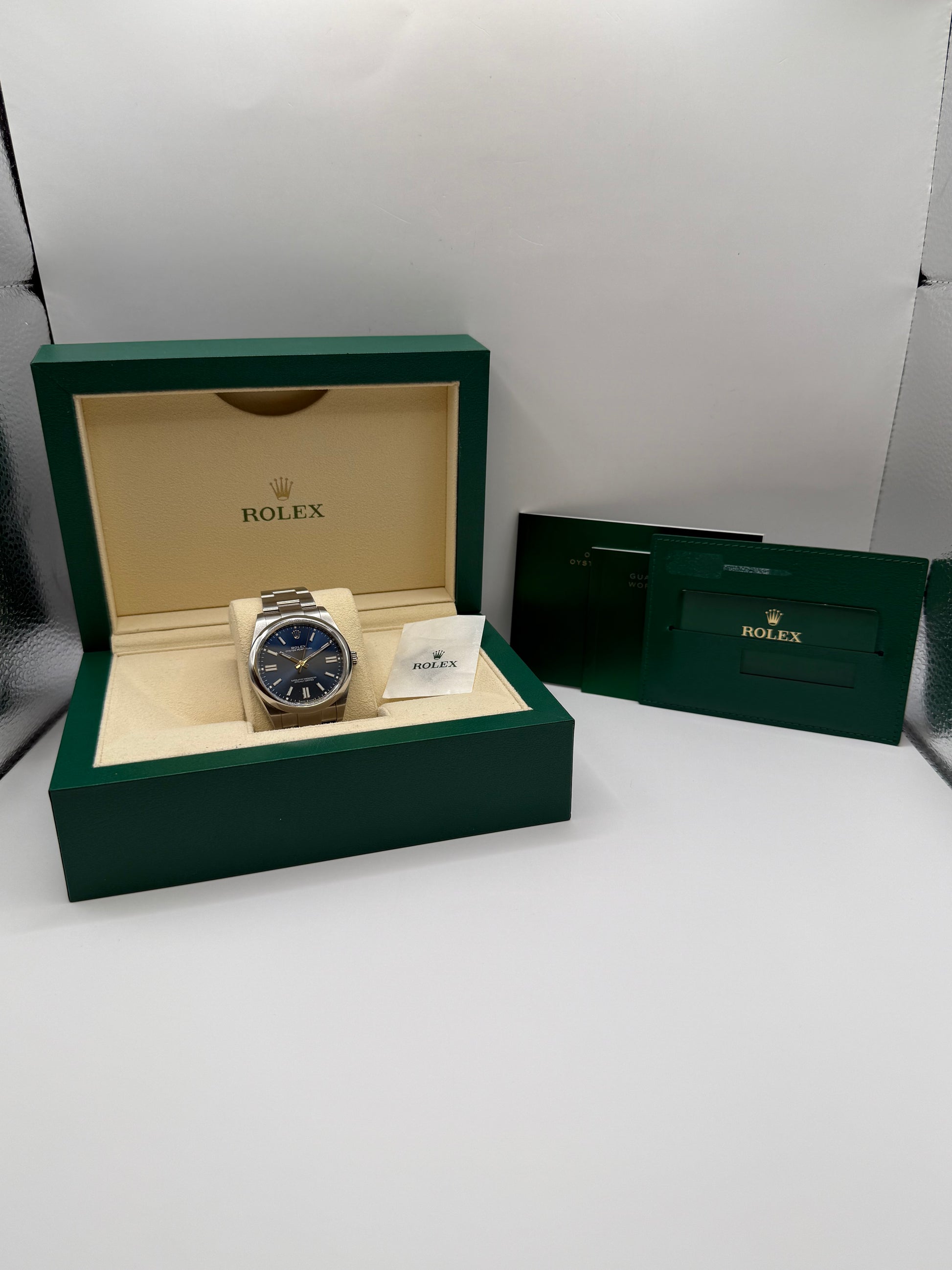 Rolex Oyster Perpetual  124300 2020 41mm montre de luxe vue 7
