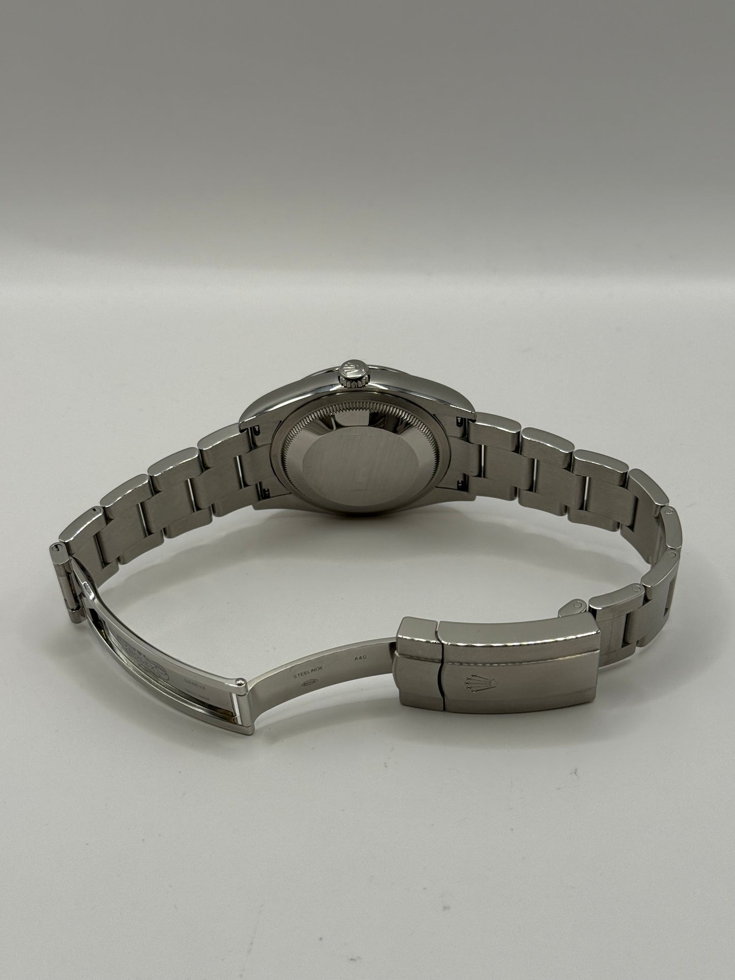 Rolex Oyster Perpetual  126000 2025 36mm montre de luxe vue 3